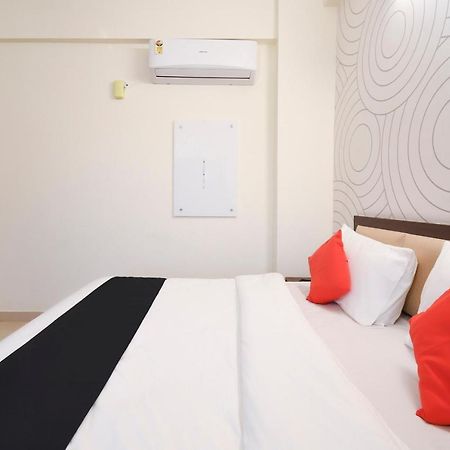 Capital O 70097 Sudha Inn Lucknow Eksteriør bilde
