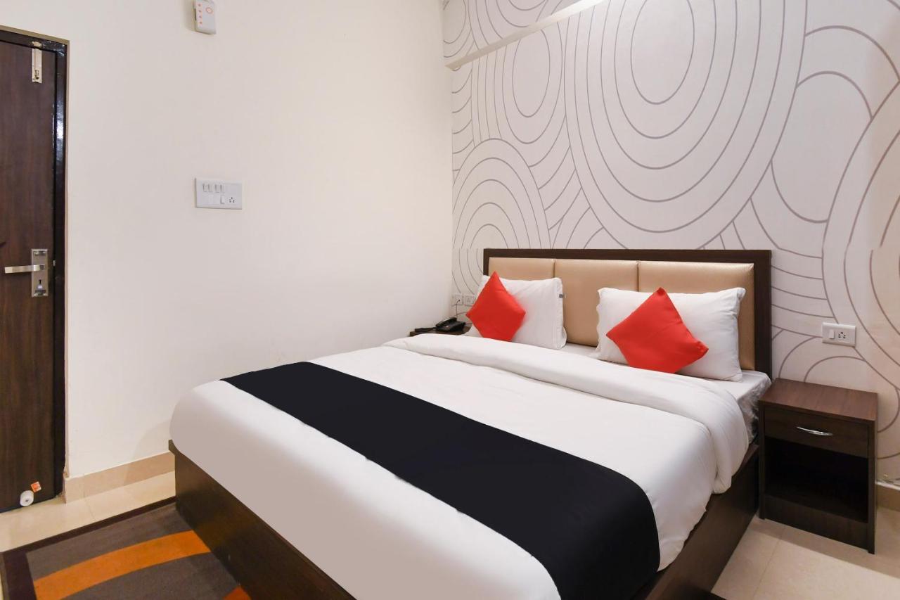 Capital O 70097 Sudha Inn Lucknow Eksteriør bilde